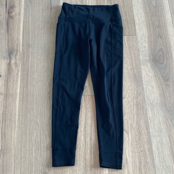 Victorias Secret Womens Black Cropped Leggings Size 4 - Picture 1 of 5